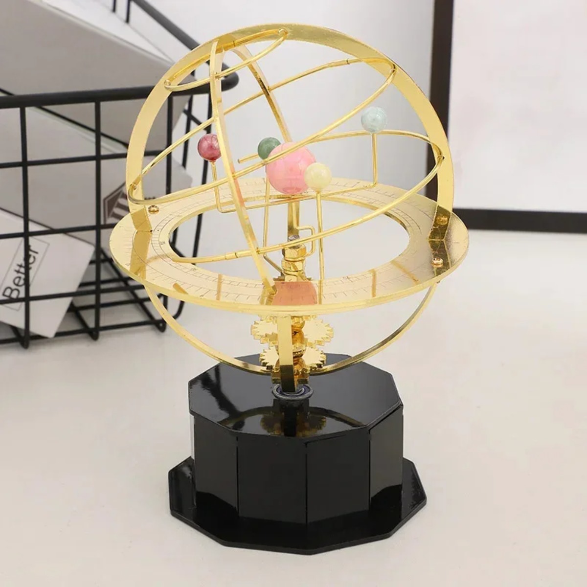 Механическая модель Солнечной  – обзор и цена Solar System Orrery